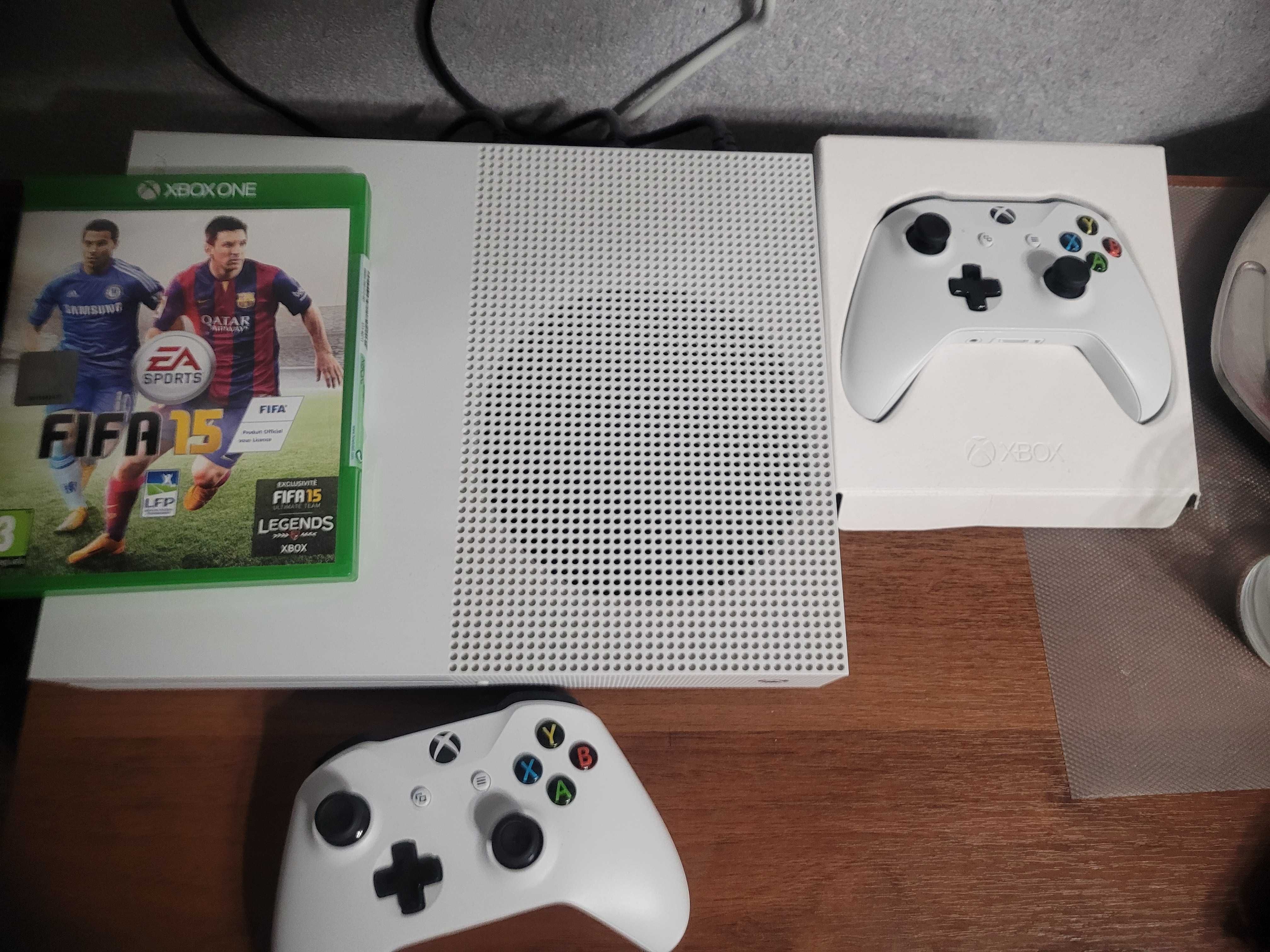 XBOX ONE S 2TB+Kinect+диски. Стан нового.