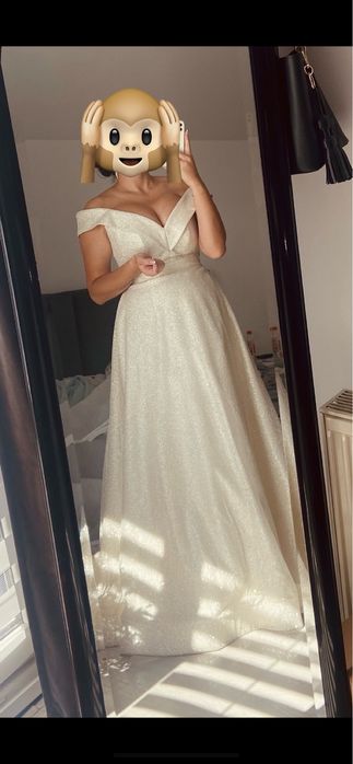 Suknia ślubna błyszcząca