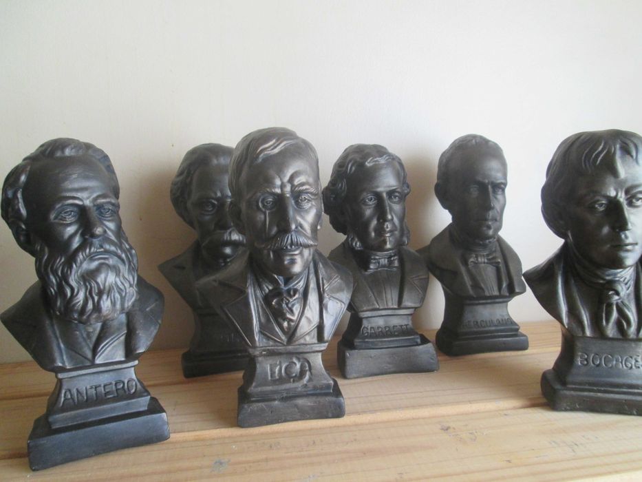 Bustos de Escritores Portugueses