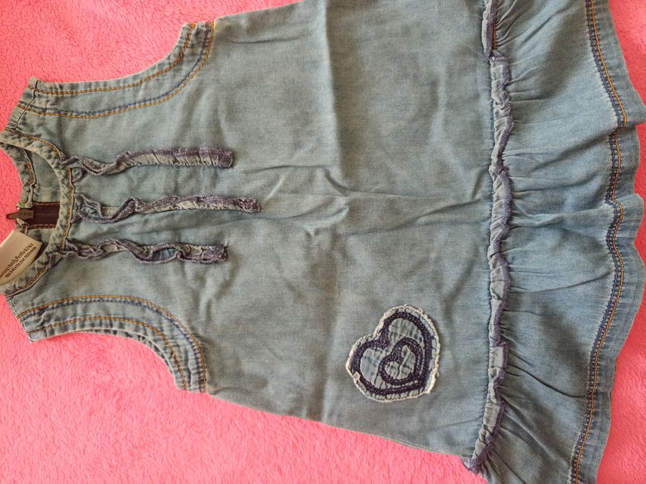 Śliczna sukienka firmy Topomini r.74