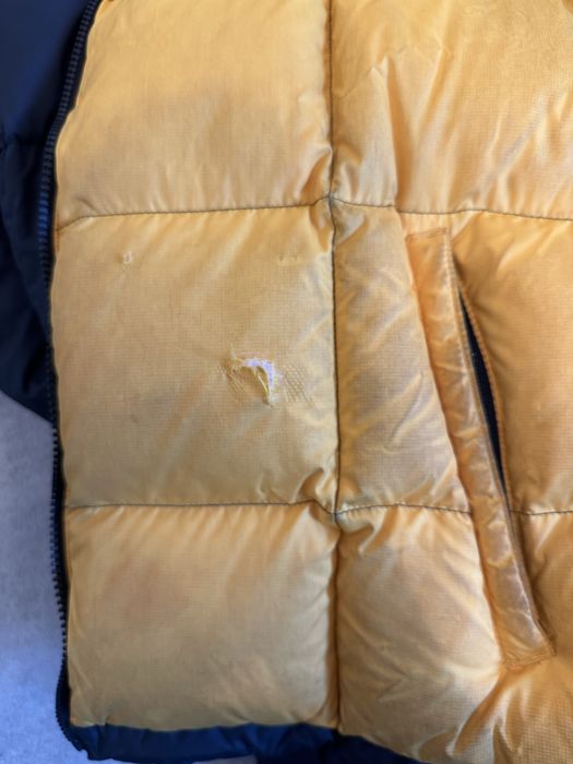 Kurtka the north face Lhotse lekko uszkodzona.