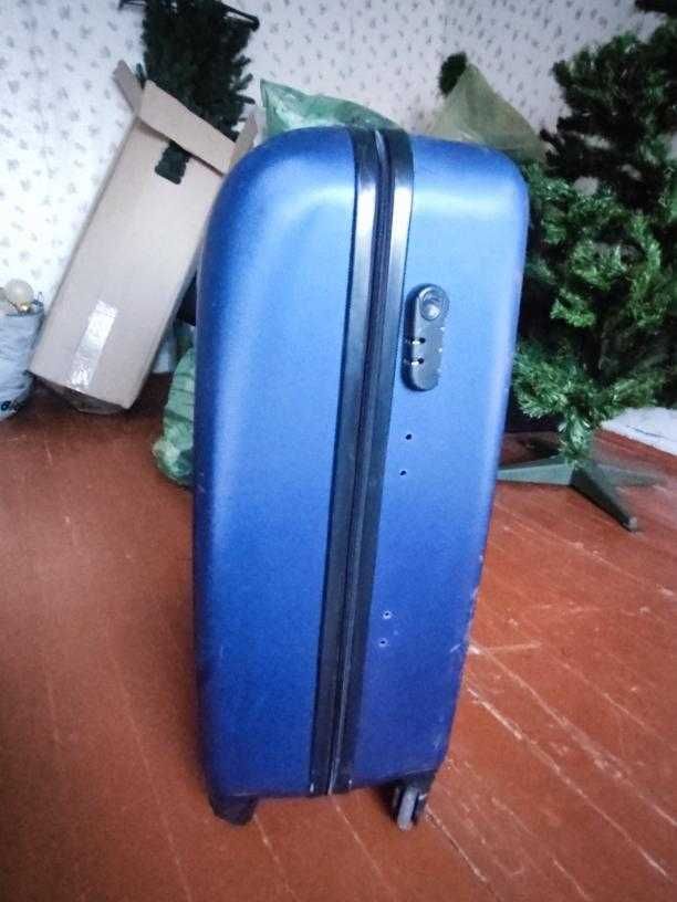 Дорожна сумка валіза