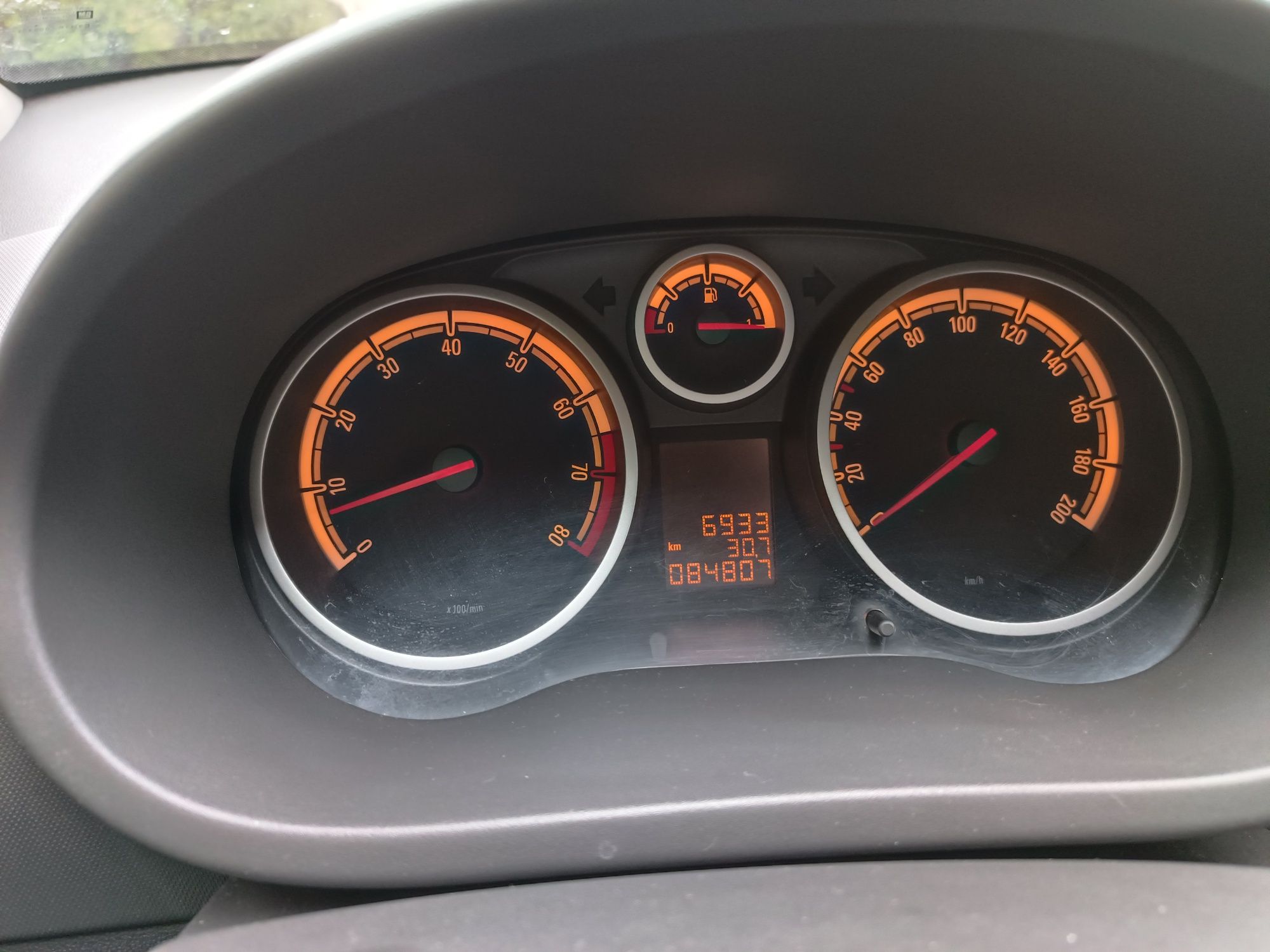 Opel Corsa D   rok 2010