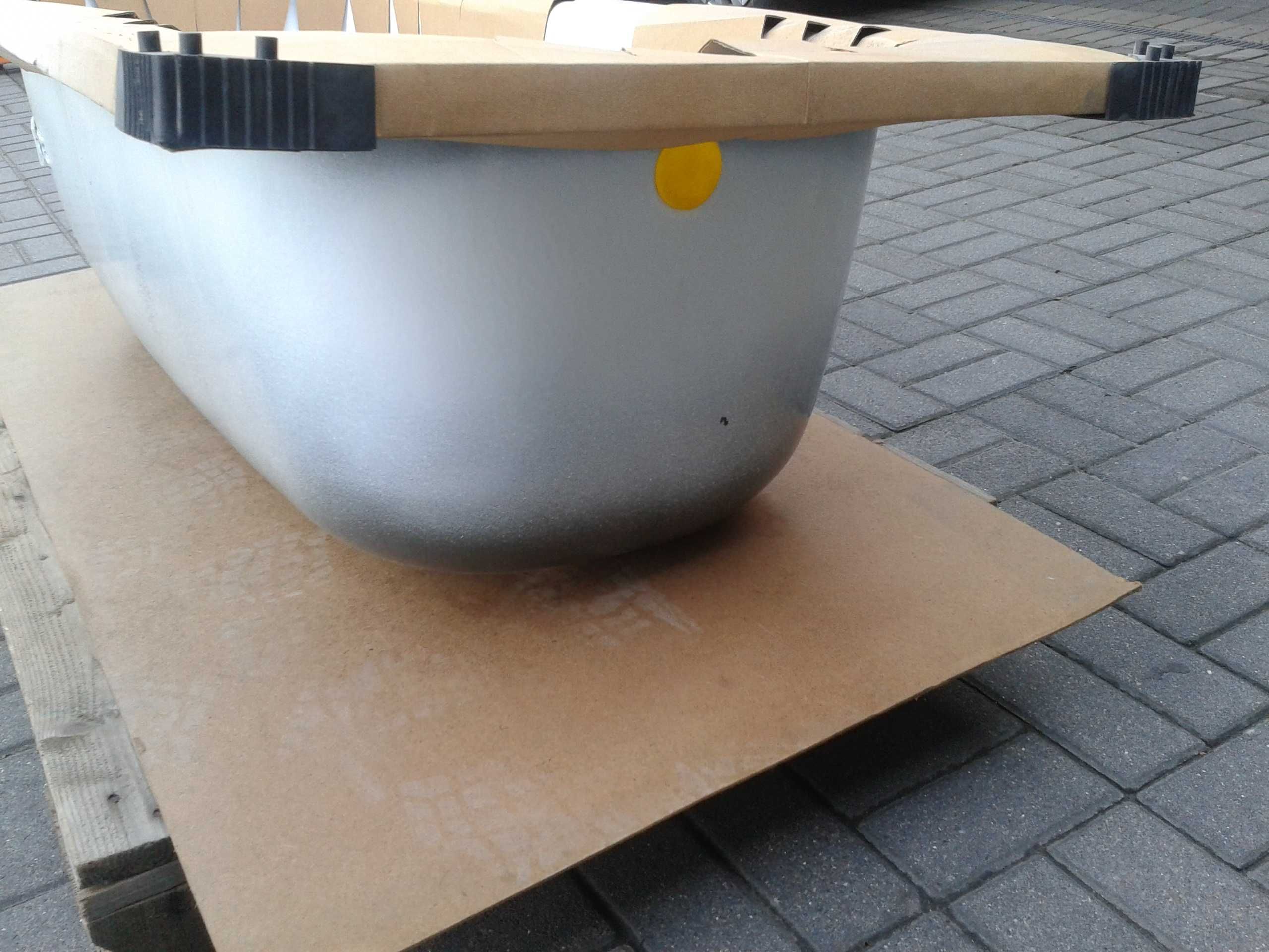 WANNA emaliowana metalowa EMALIA OLKUSZ 150x70cm z otworami na baterię