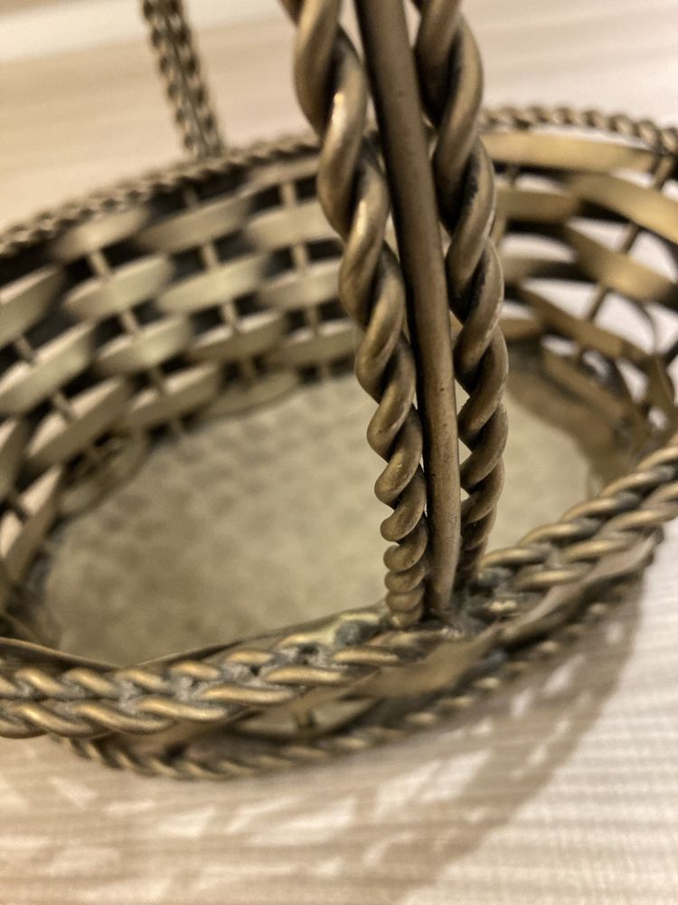 Cesta Antiga en Estanho
