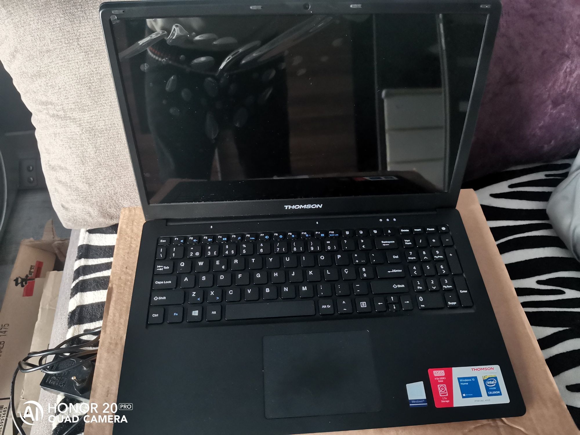 Laptop thomson matryca 15