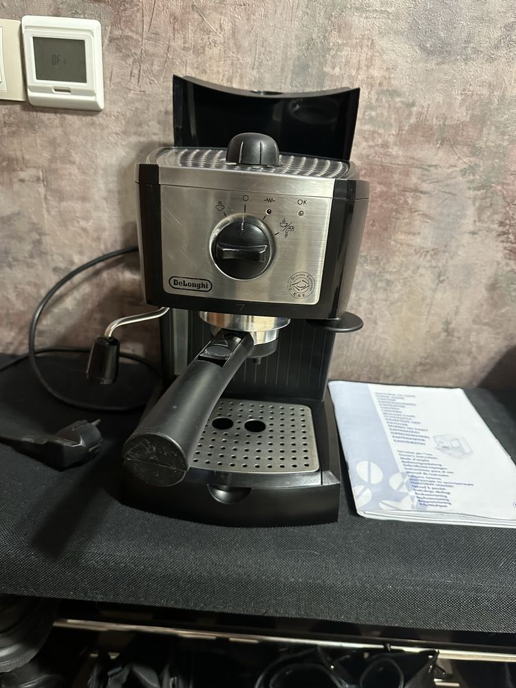 Кавоварка Delonghi EC155