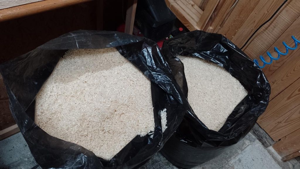 Trociny suche 120L bez pyłu worki z trocinami ze stolarni