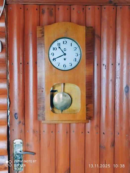 Годинник настінний, маятниковий, ОЧЗ.