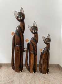 Koty ozdobne wykonane z drewna