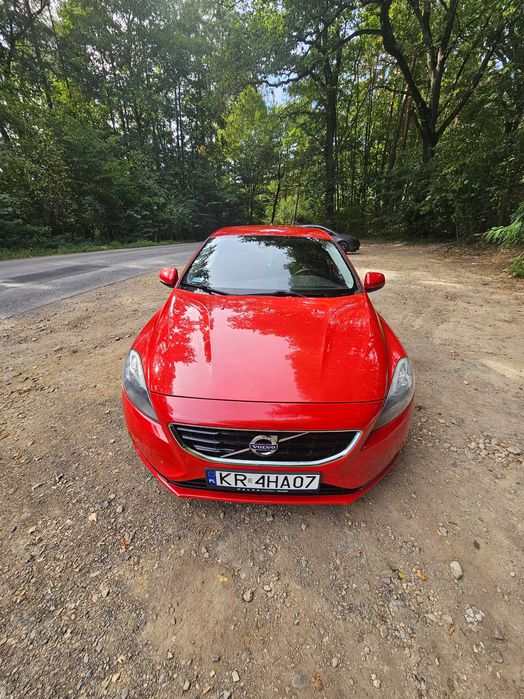 Volvo v40 momentum