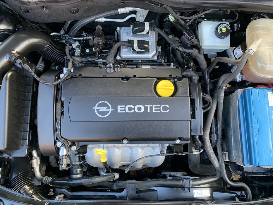 Opel Astra 1.6 2013рік 69тис оригінального пробігу