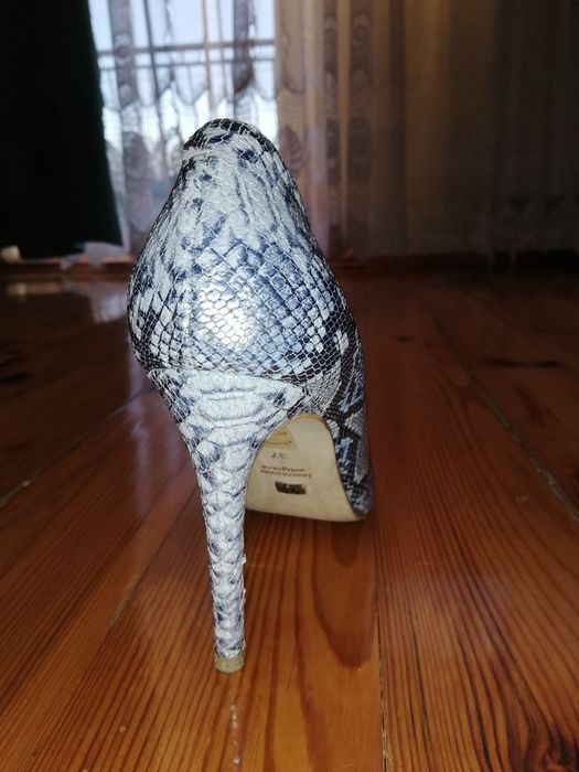 Szpilki Wężowe Śliczne