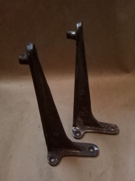 Кріплення для умивальника кронштейни і ніжки під ванну