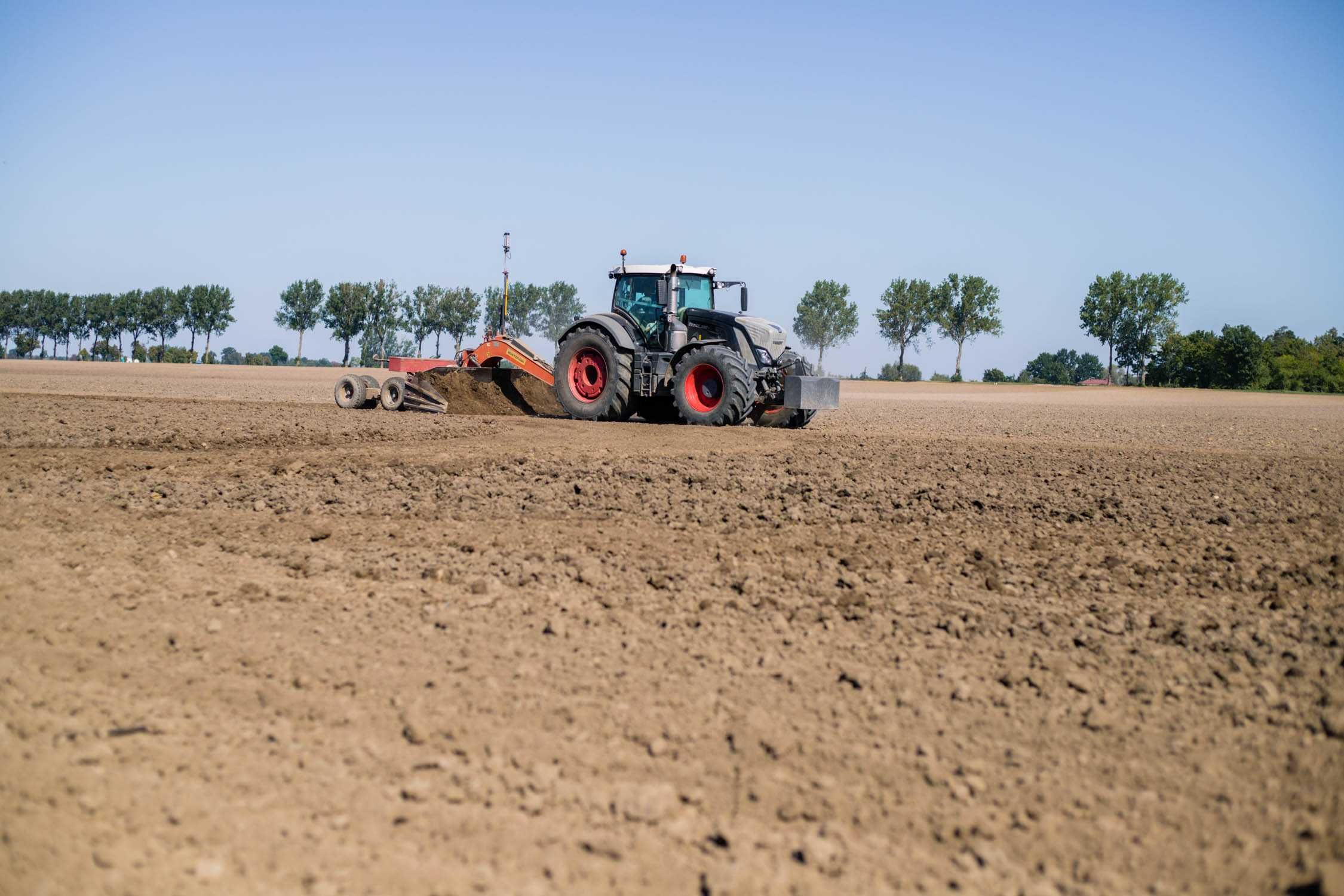 Wynajem ciągnika rolniczego Fendt/John Deere/Massey Ferguson