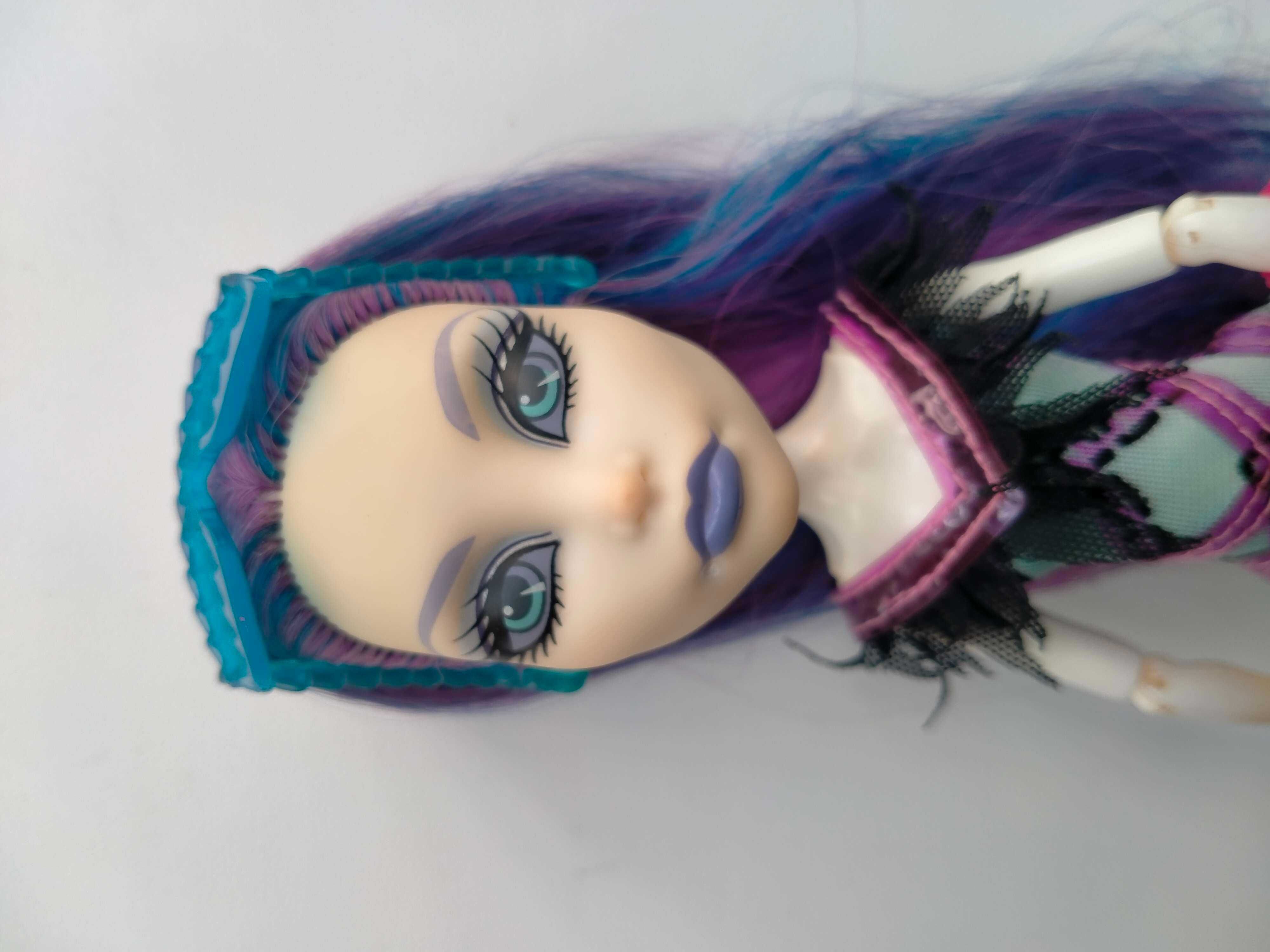 Кукла Spectra Vondergeist Monster High Swim Class