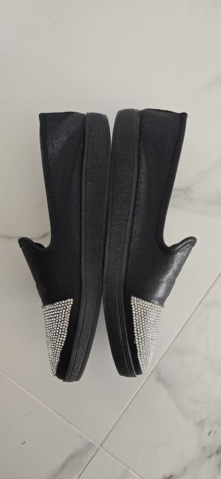 Buty z cyrkoniami rozmiar 39