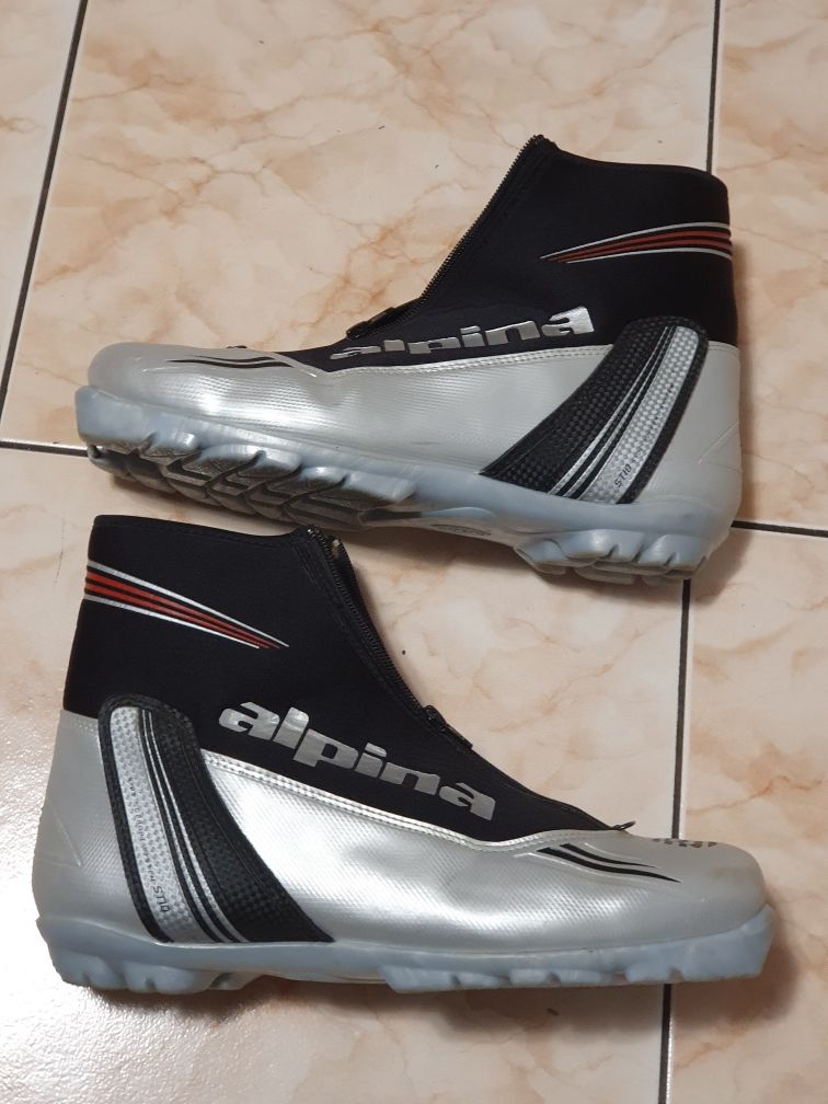 Buty na narty biegowe NNN Alpina ST10 r. 46 wkladka 30,5cm