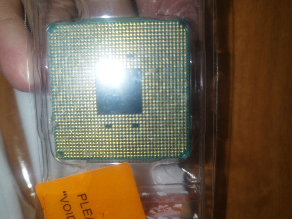 Процесор AMD Ryzen 3 2200G 3.5-3.7 GHz AM4, 65W Б/В+ Куллер
