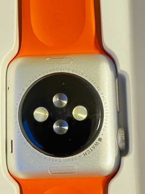 Apple Watch 3 [GPS + Cellular 38mm] - Silver Aluminium Case
