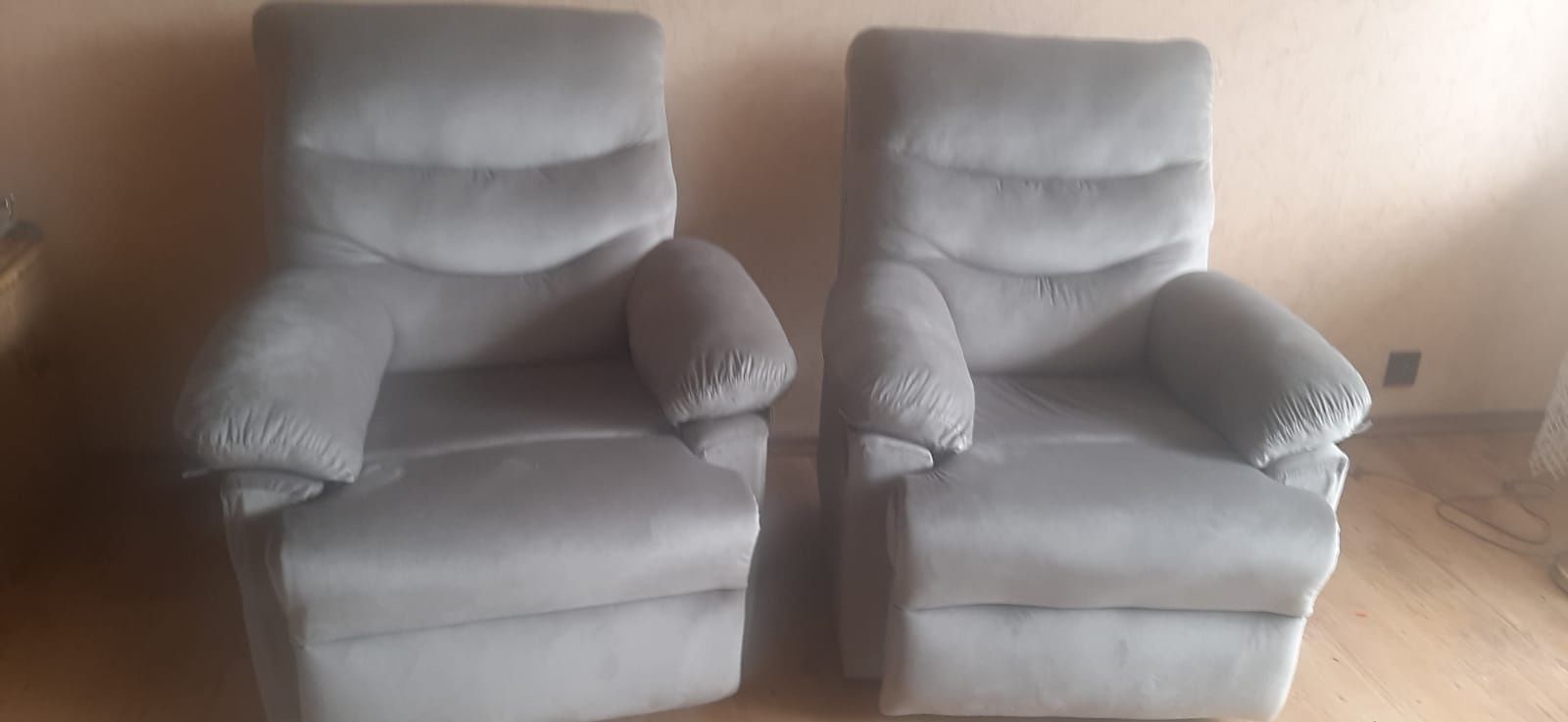Fotele nowe wysuwane