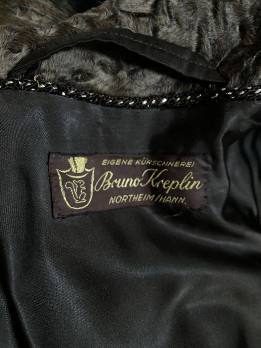 Długie, naturalne, eleganckie futro - karakuły