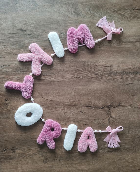 Girlanda do pokoju dziecka z imieniem różne kolory i imiona prezent