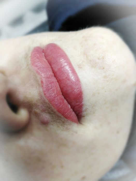 Перманент губ та брів