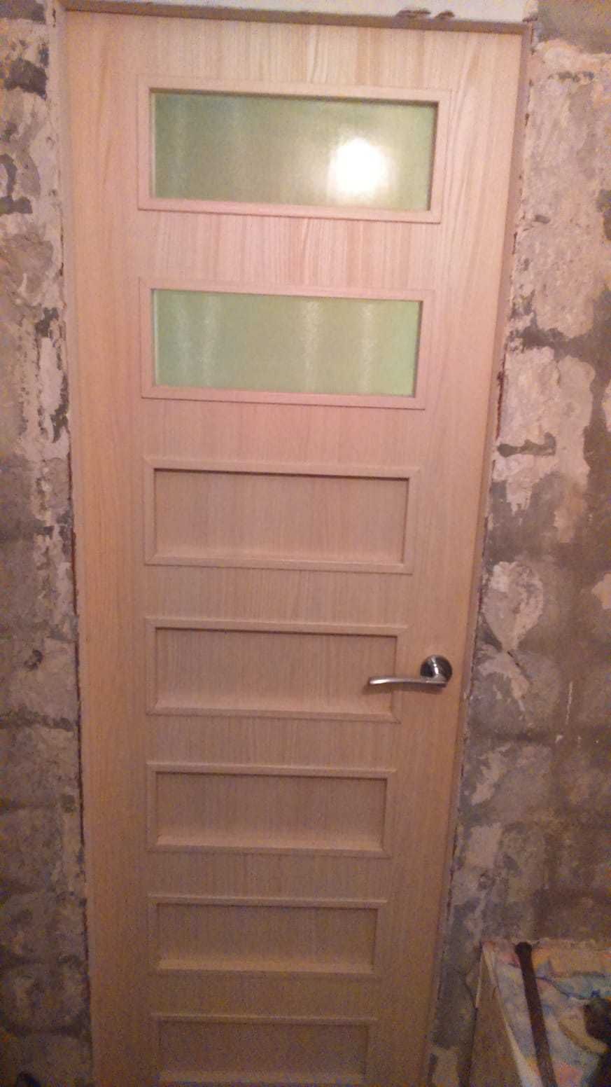 Sprzedam drzwi wewnętrzne z okuciami i futrynami