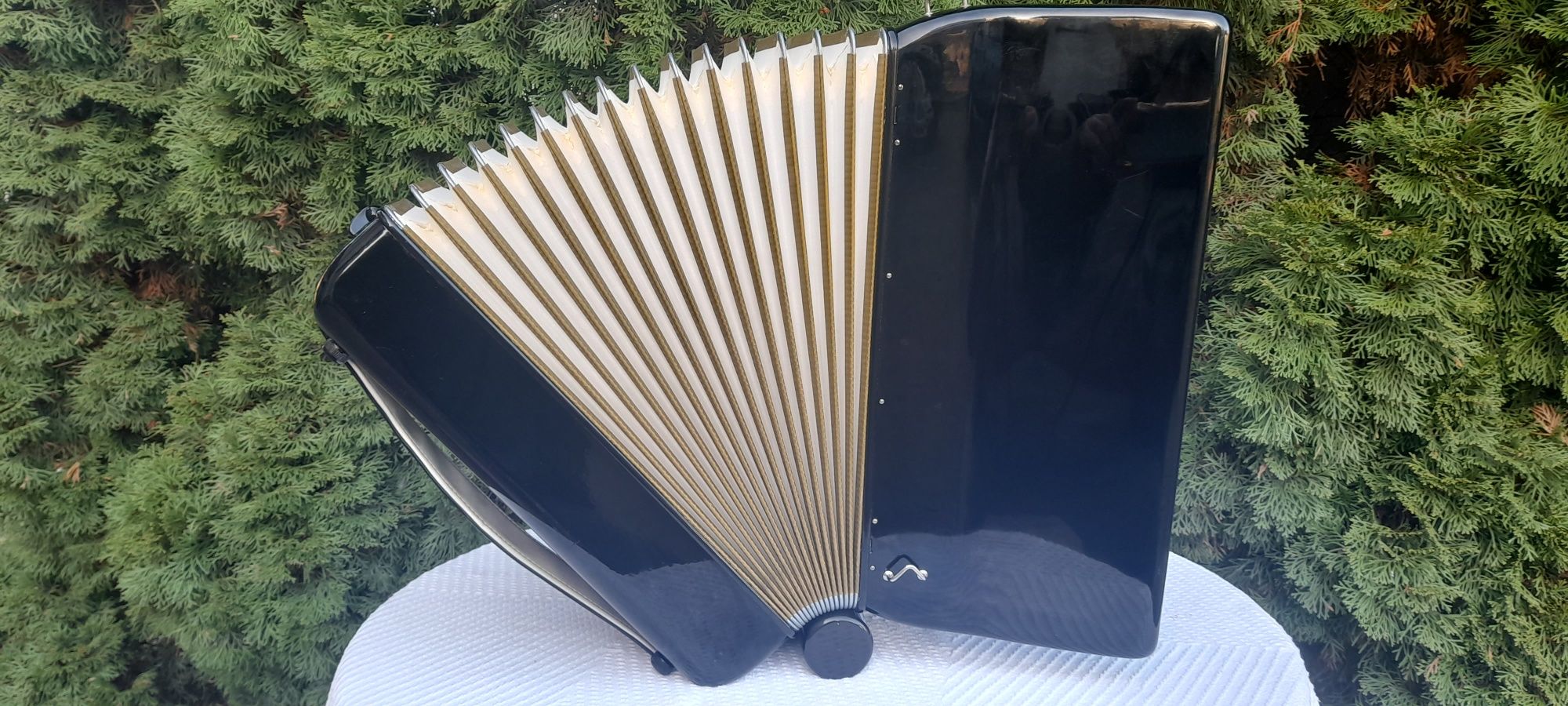 Akordeon Hohner Lucia 4P 96 basów 4 chóry