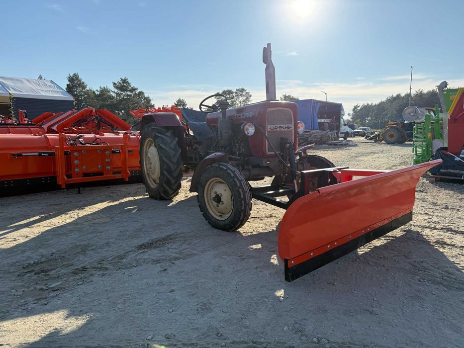 Pług do Śniegu NA PRZÓD CIĄGNIKA - 1.5 m / 2.0 m / 2.5 m - C330 MF-235