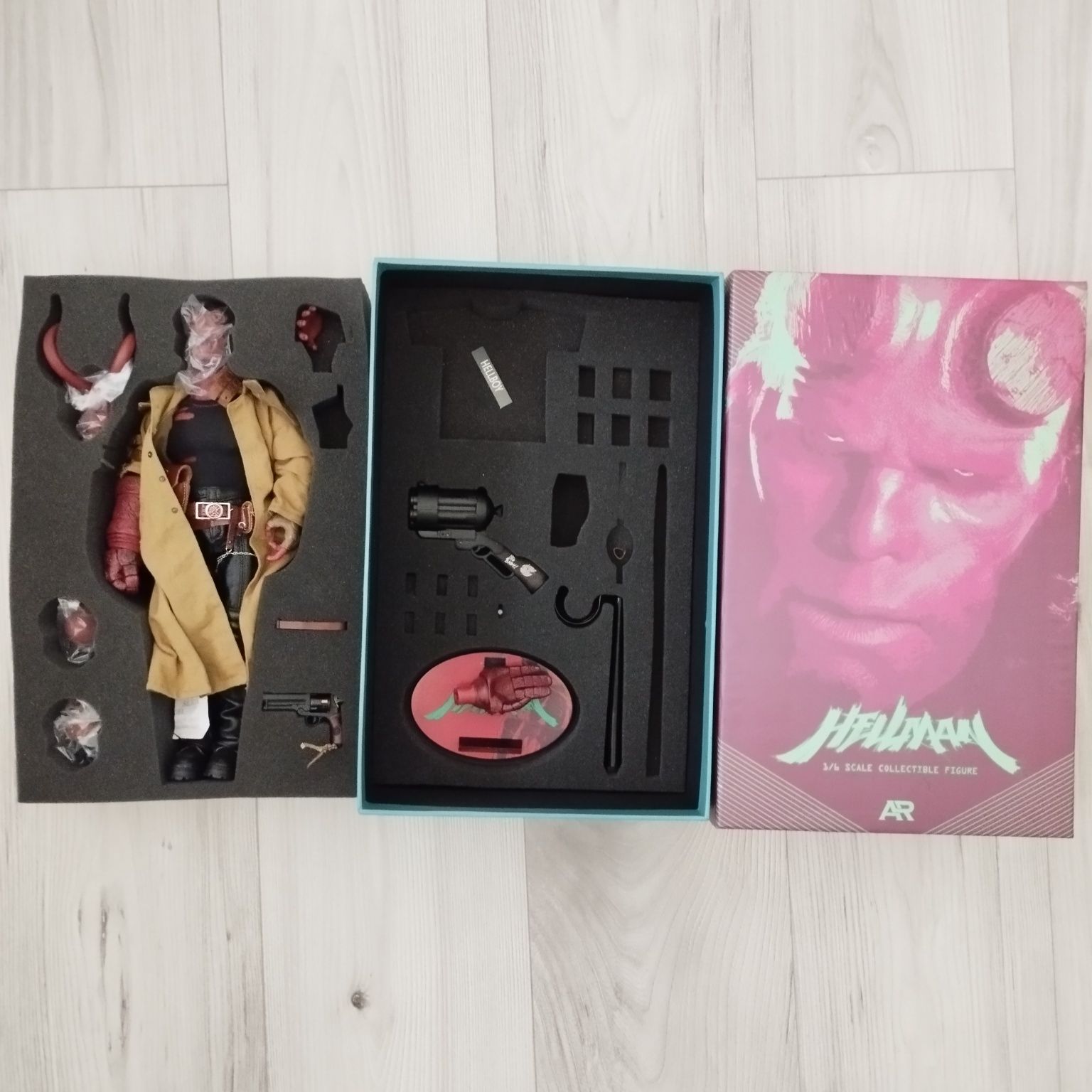 PRZECENA Figurka Hellboy/Hellman