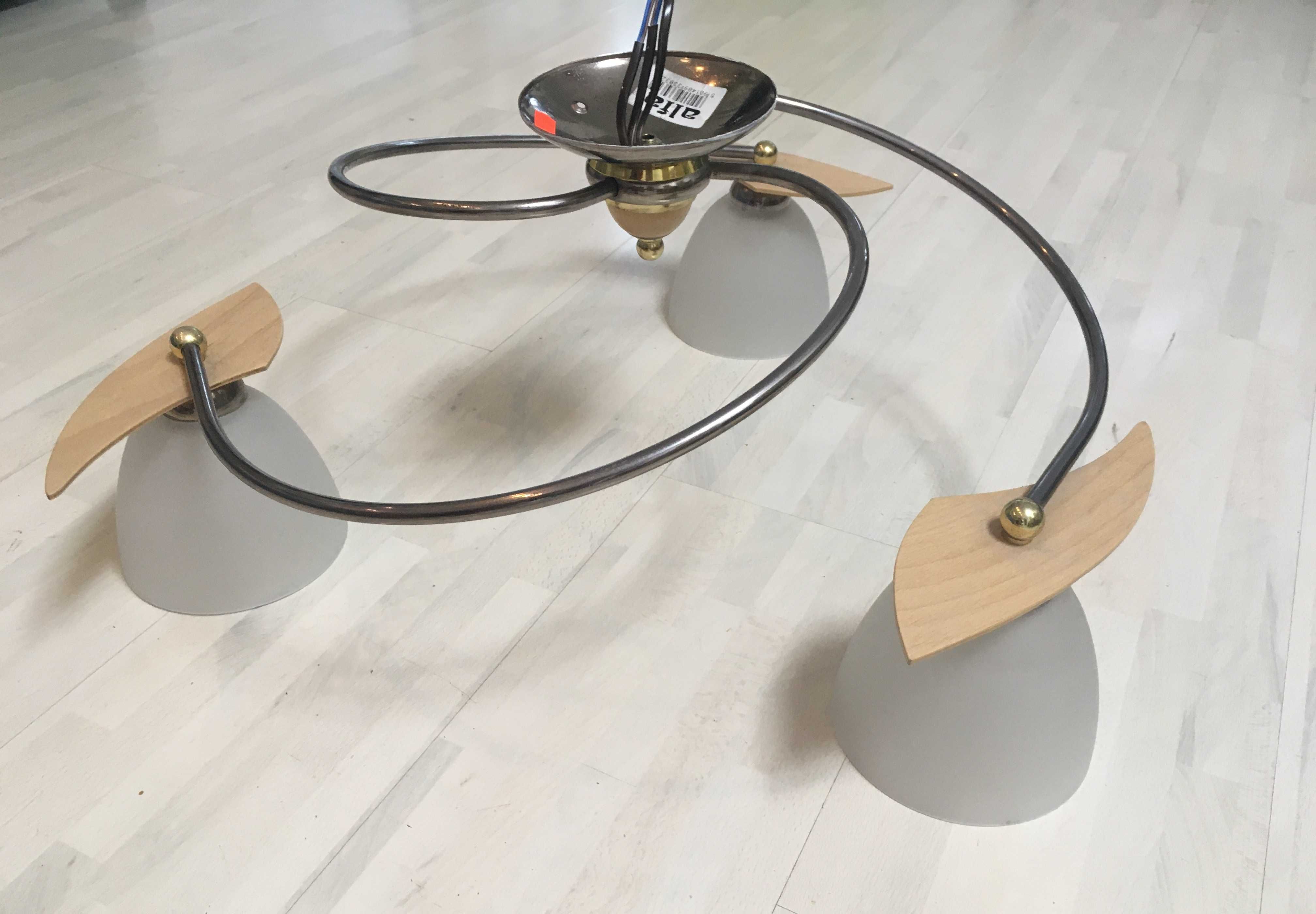 Lampa Sufitowa Wisząca Żyrandol 3 Klosze Mleczne Oprawa Oświetleniowa