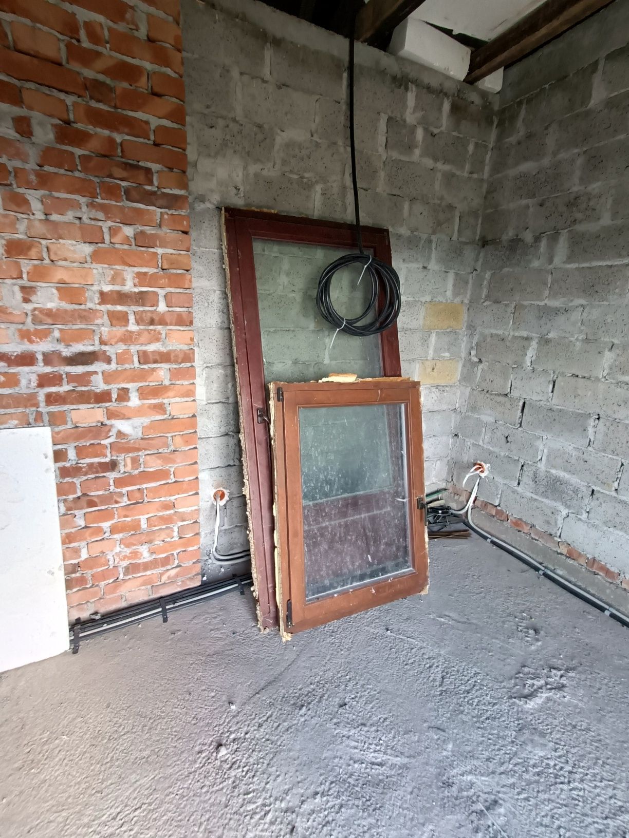 Okna z demontażu drewniane