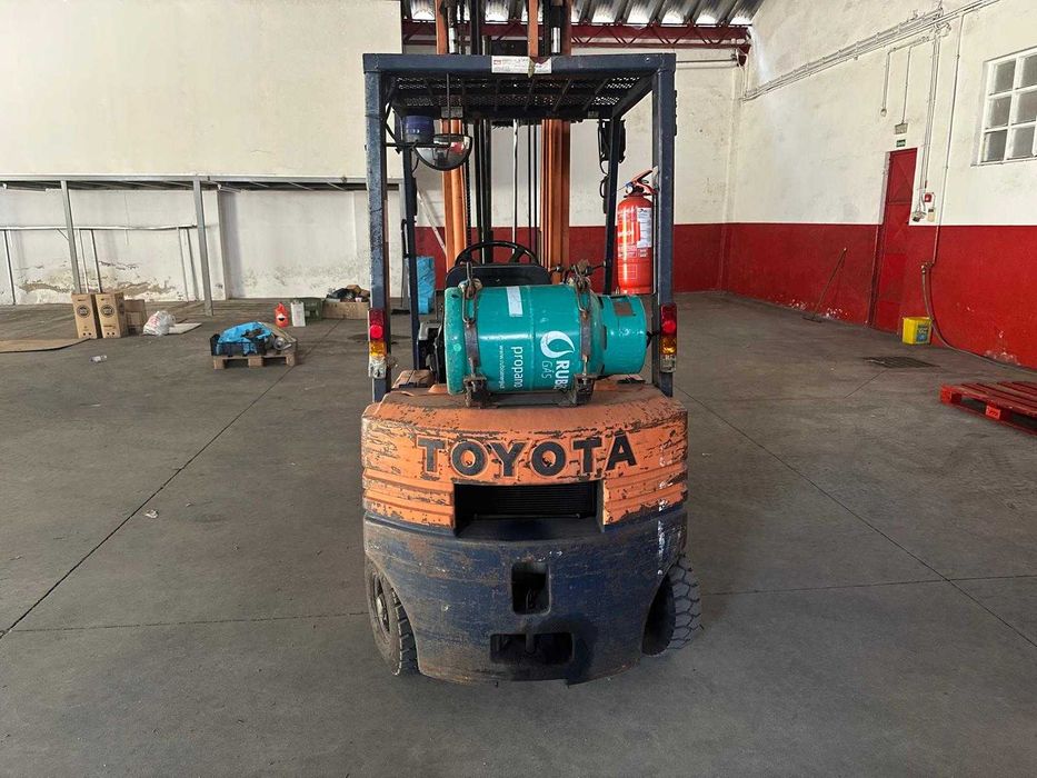 Empilhador - TOYOTA 15 -