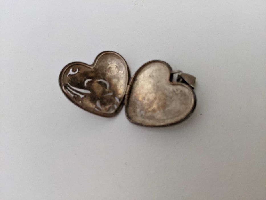 Sekretnik ze srebra wisior misterny dekor serce