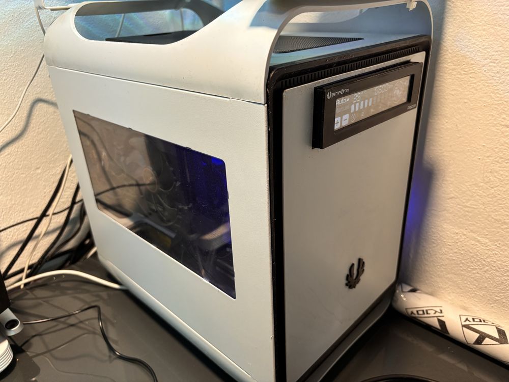 PC Torre Gaming ITX 11600k z590i 16Gb AMD 5500XT