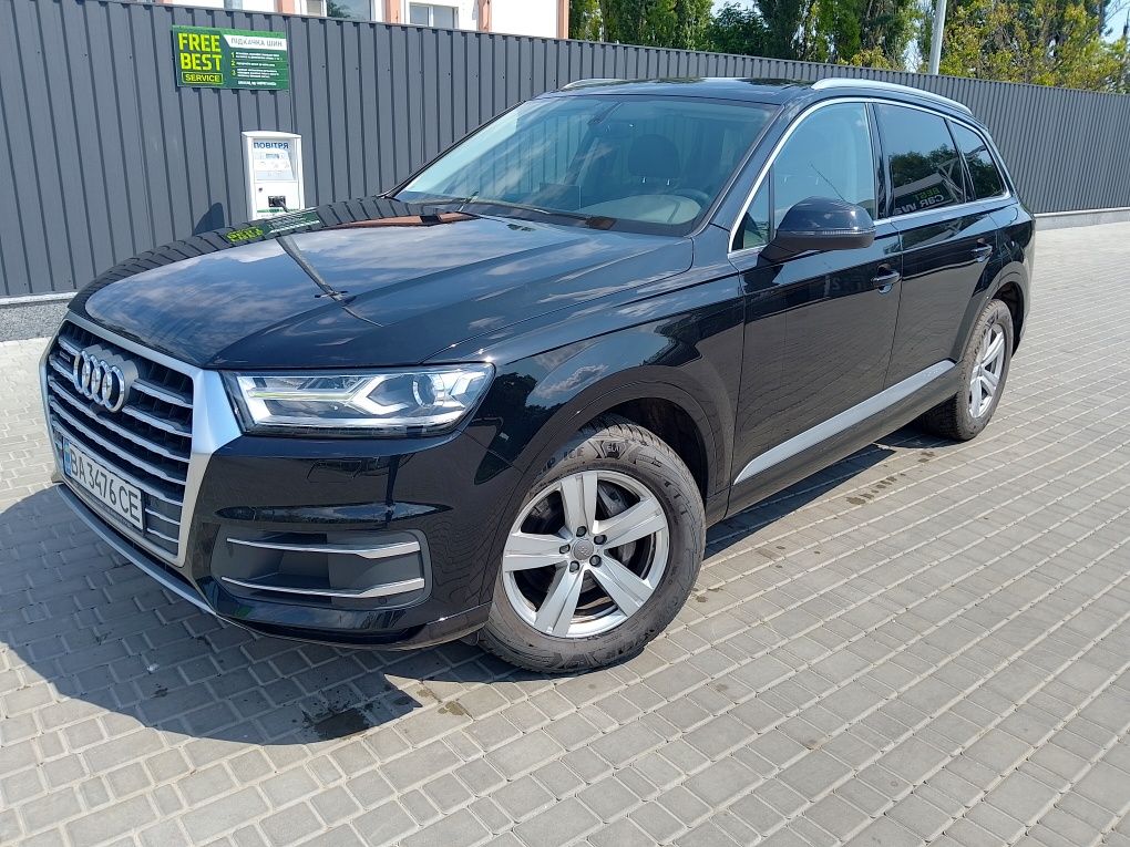 Автомобіль Audi Q7. 2017. 3.0TDI