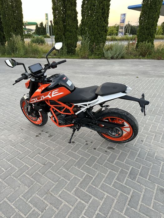 Мотоцикл KTM DUKE 390