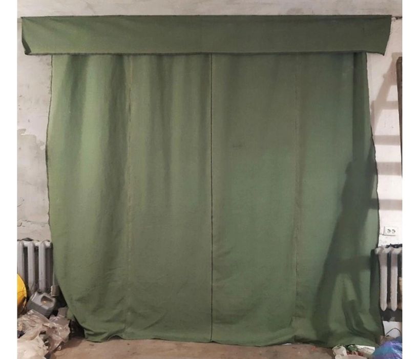 Штори брезент для утеплення гаражів,СТО,боксів, альтанок.