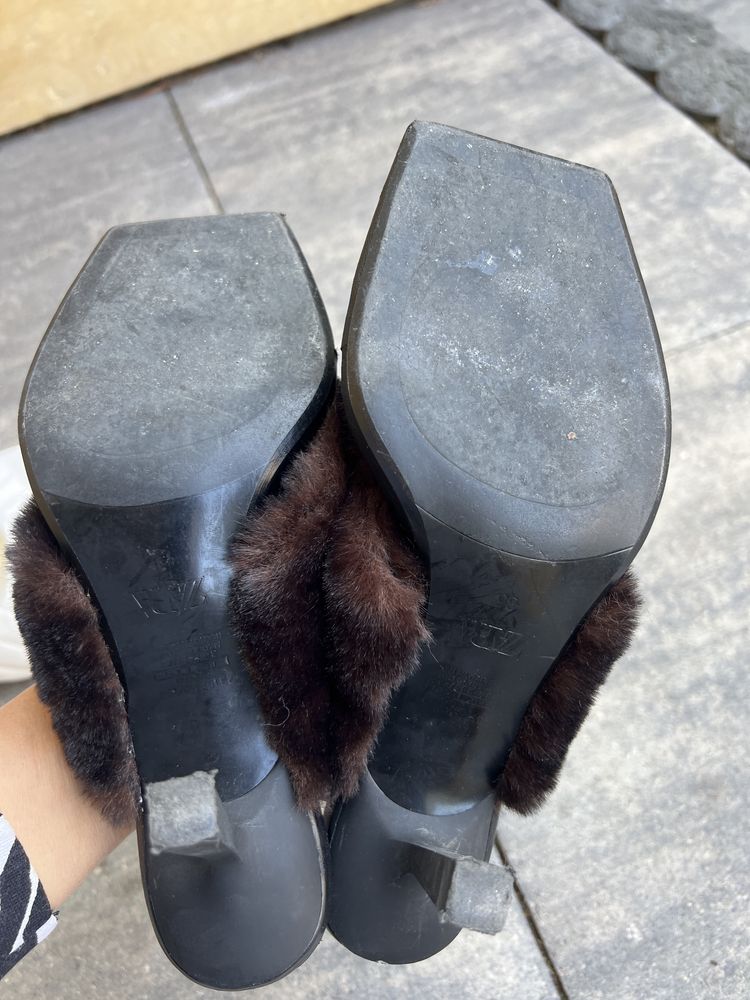 Czarne buty na wysokim obcasie 36