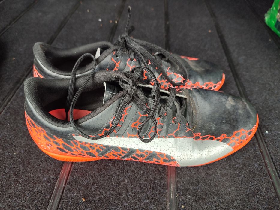 Футзалки Puma  .