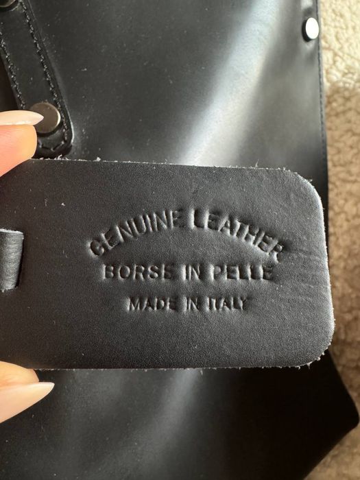 Чорна велика сумка