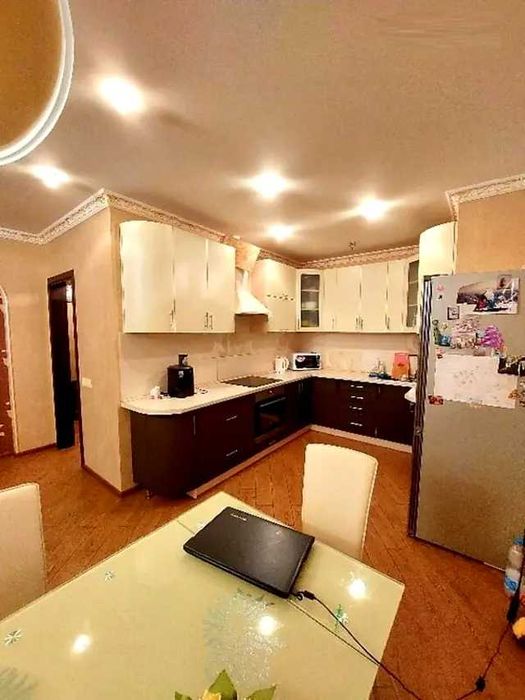 2-к 81м 10пов Кольцова бул. 14ж ЖК "Парковий"