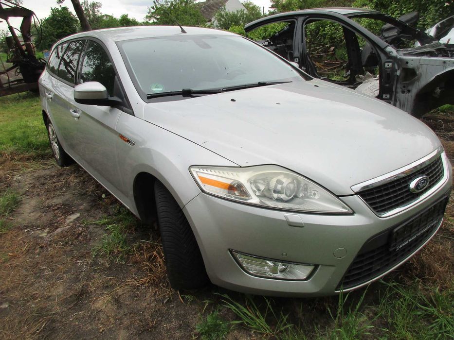 Lampa prawy przód Xenon FORD MONDEO MK4