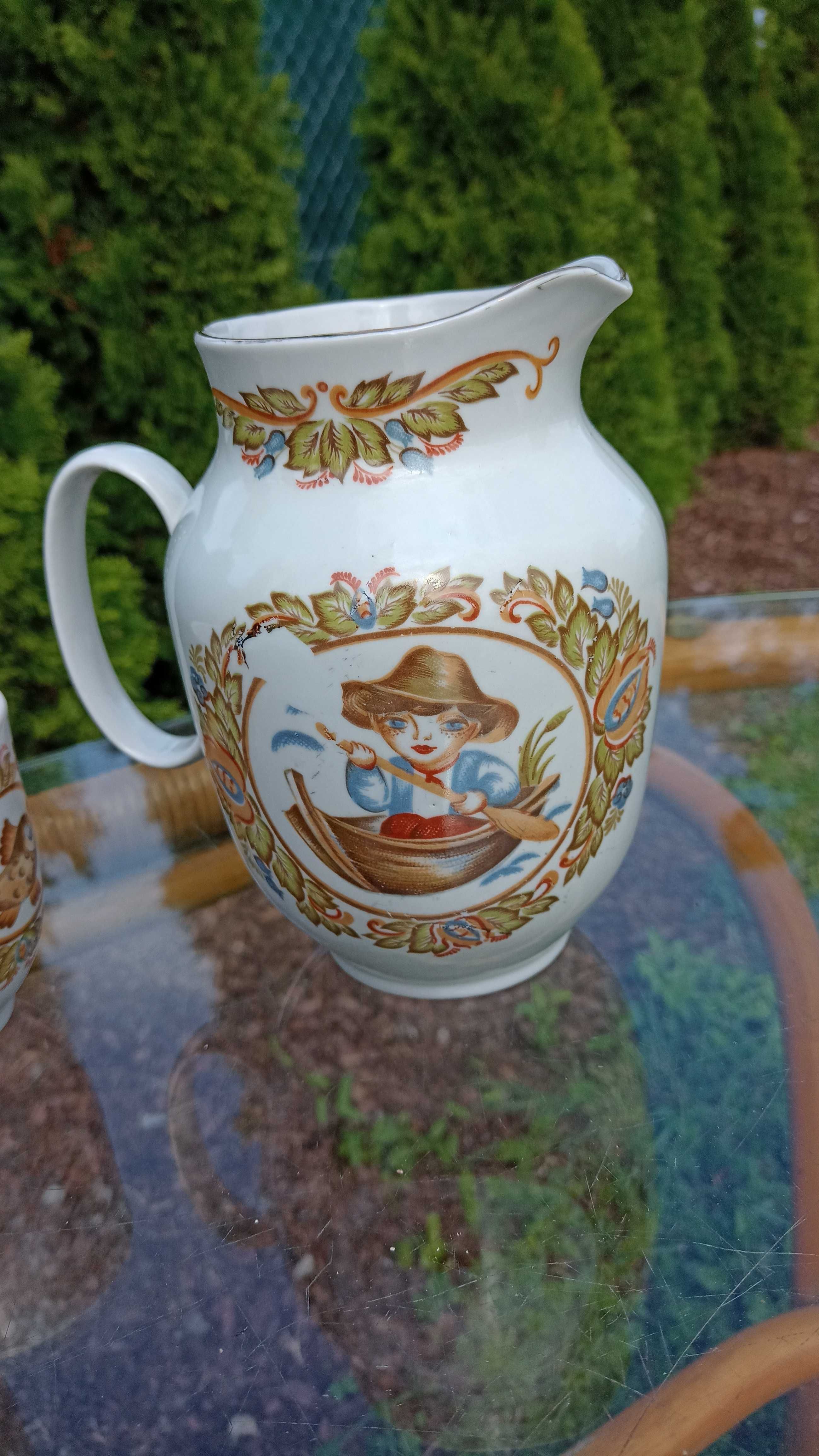 Dzbanek i  3 kubka . Porcelana ZSRR. Połonne.