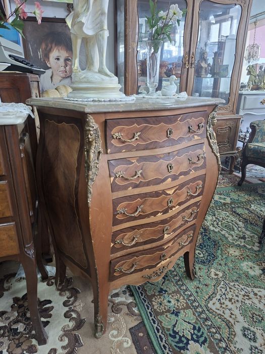 Cómodas , móvel bar luisXV entre outros