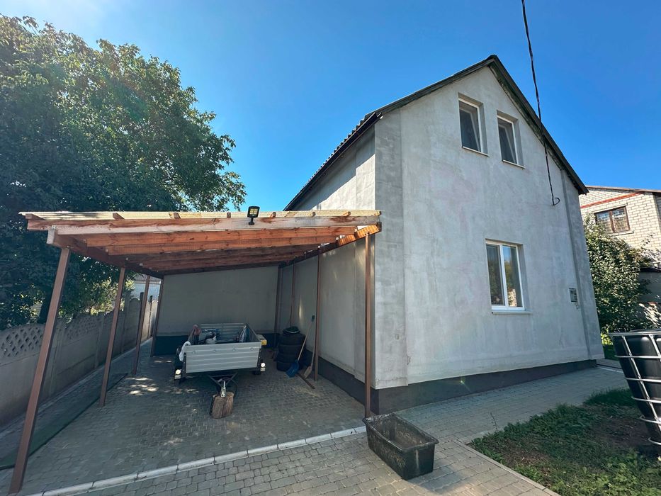 Продам капітальний 2-х поверховий будинок, 10 хв. від м. Індустріальна