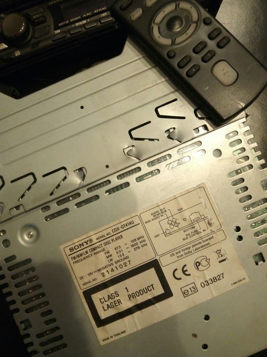 Rádio Sony modelo CDX-GT414U