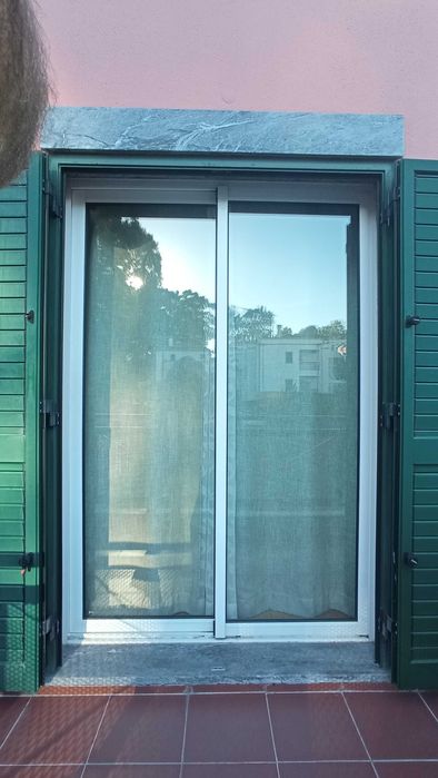 Janelas de alumínio, 205 x 140cm, vidro duplo